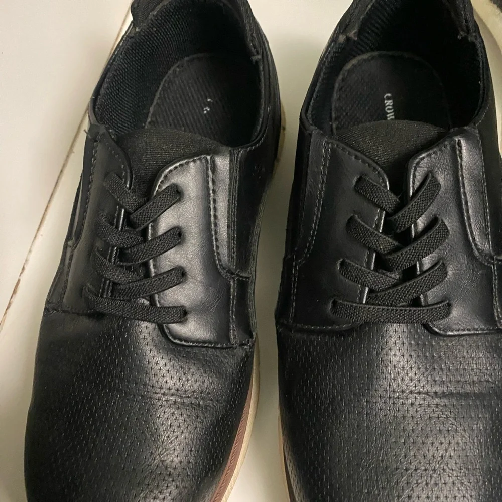 Crown Vintage Black Leather Oxfords